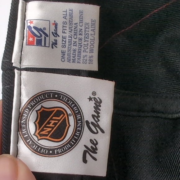 The Game| NWOT Vintage NHL Calgary Flames Black Sports Cap Snap Back Green Brim - Picture 10 of 11